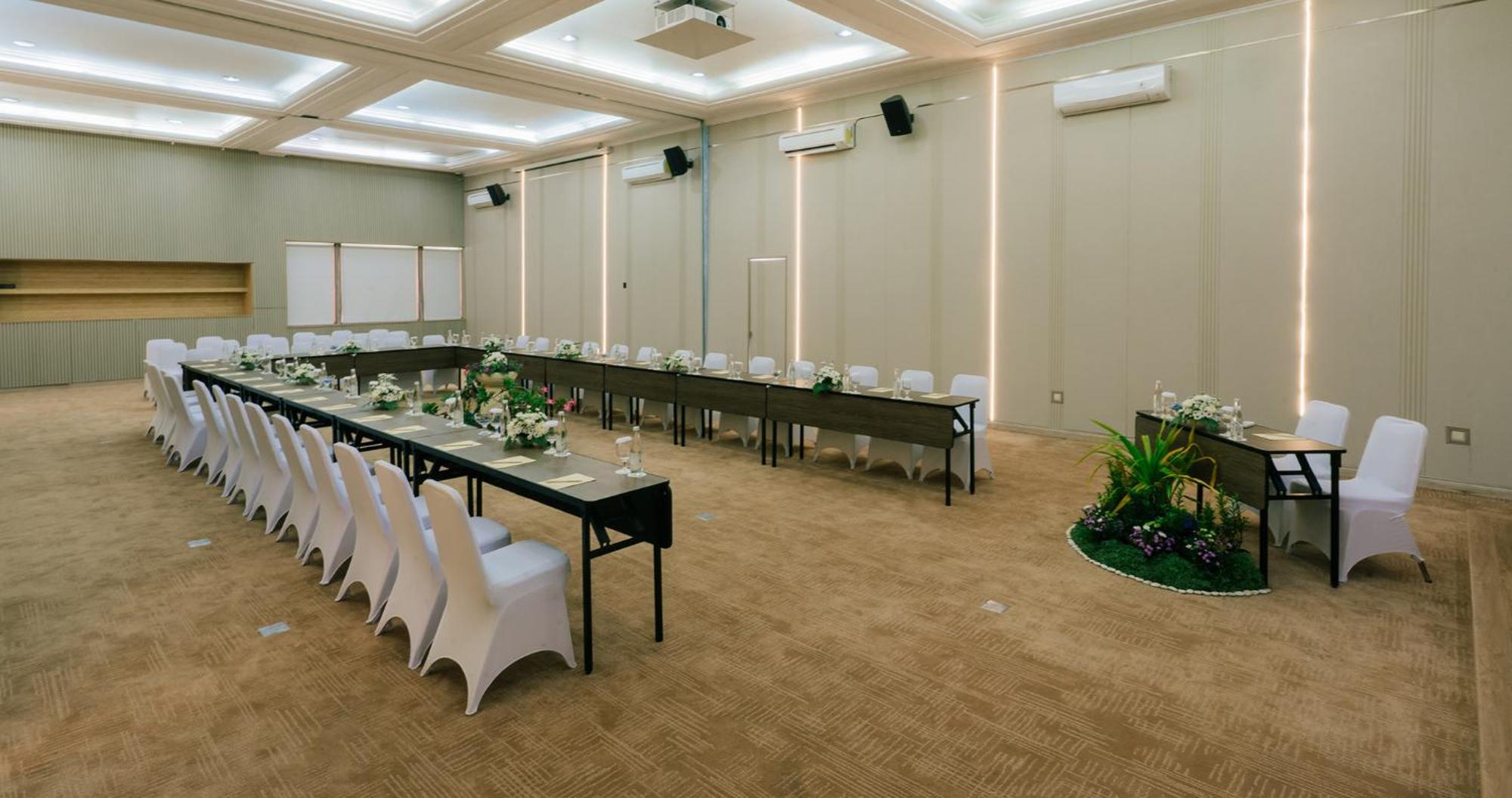 Grand Istana Rama Hotel Kuta Lombok Exteriér fotografie